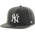 lippikset-littea-musta-snapback-new-york-yankees-mlb-47-brand