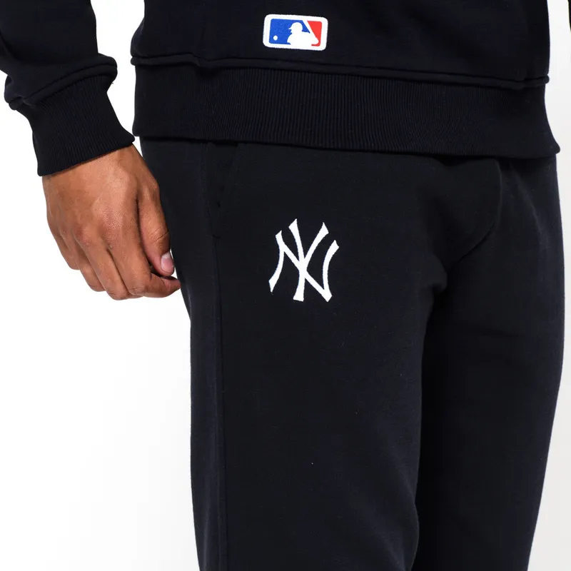 housut-pitkat-housut-laivastonsininen-track-pant-new-york-yankees-mlb-new-era housut-pitkat-housut-laivastonsininen-track-pant-new-york-yankees-mlb-new-era