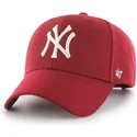 lippikset-kaareva-punainen-snapback-new-york-yankees-mlb-47-brand