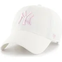 lippikset-kaareva-valkoinen-saadettava-nauha-rosa-new-york-yankees-mlb-47-brand