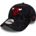 lippikset-kaareva-maastokuvio-saadettava-nauha-team-9forty-chicago-bulls-nba-new-era