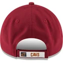 lippikset-kaareva-punainen-saadettava-nauha-9forty-the-league-cleveland-cavaliers-nba-new-era