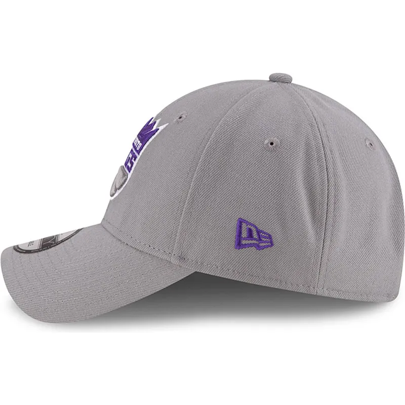 lippikset-kaareva-harmaa-saadettava-nauha-9forty-the-league-sacramento-kings-nba-new-era