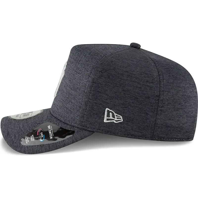 lippikset-kaareva-musta-snapback-9forty-dry-switch-a-frame-new-york-yankees-mlb-new-era