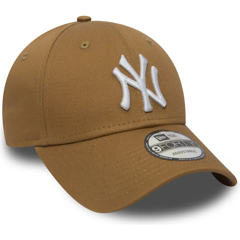 lippikset-kaareva-ruskea-saadettava-nauha-9forty-essential-new-york-yankees-mlb-new-era