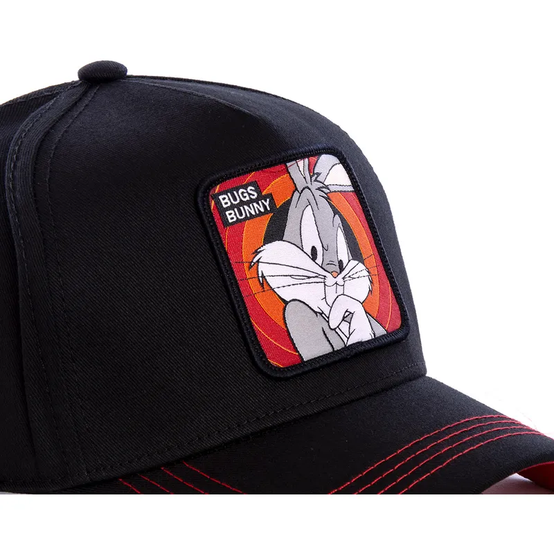 lippikset-kaareva-musta-snapback-bug2-vaiski-vull-looney-tunes-capslab