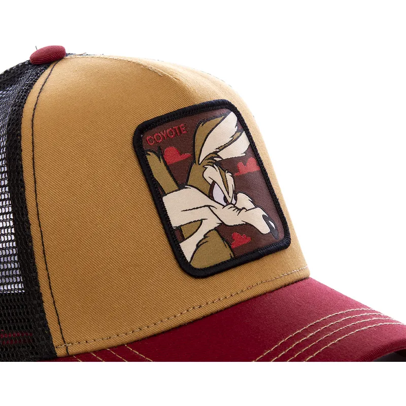 lippikset-kaareva-rekka-ruskea-snapback-coyote-coy2-looney-tunes-kojootti-looney-tunes-capslab