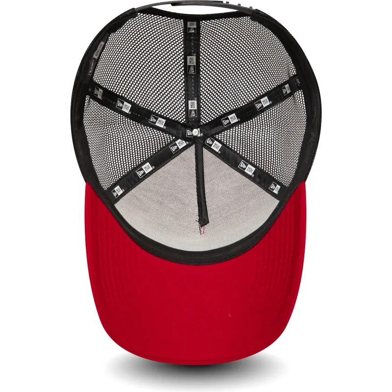 lippikset-kaareva-rekka-punainen-snapback-patch-a-frame-new-era