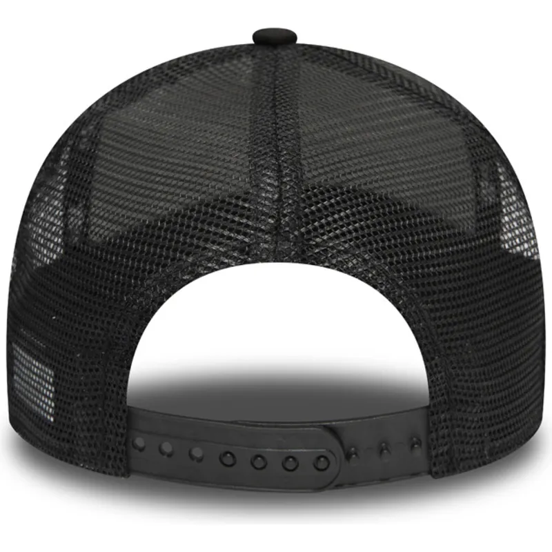 lippikset-kaareva-rekka-musta-snapback-patch-a-frame-new-era
