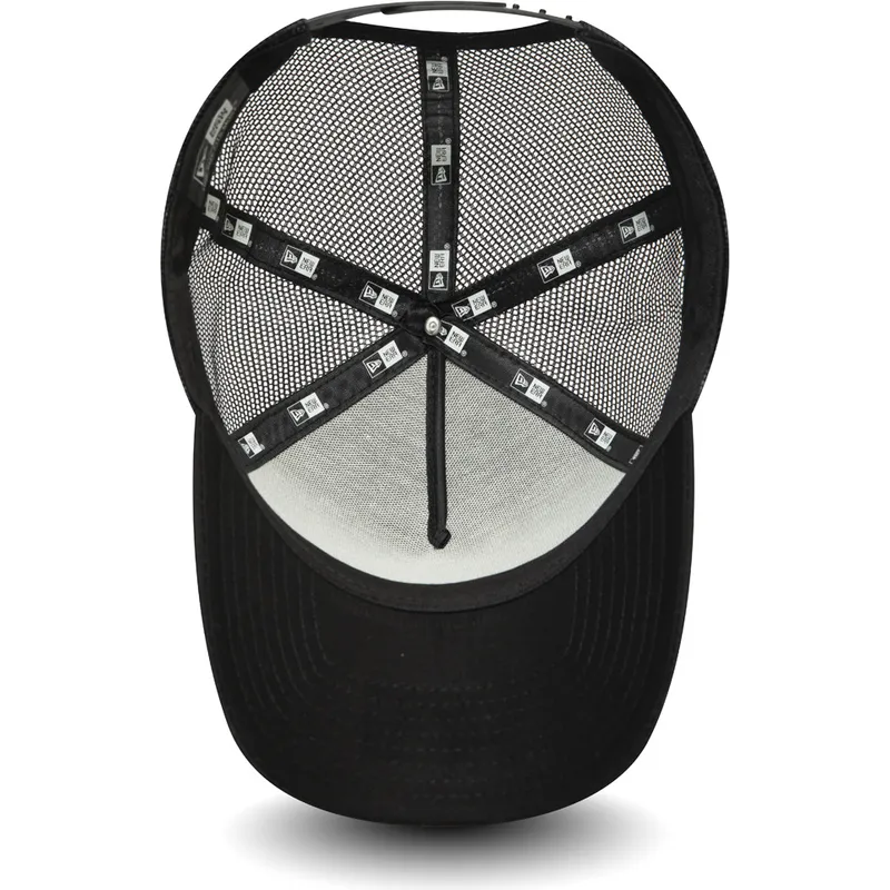 lippikset-kaareva-rekka-musta-snapback-patch-a-frame-new-era