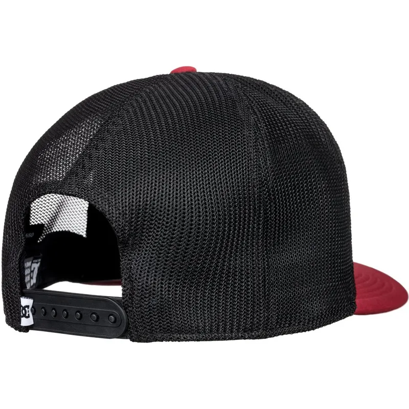 lippikset-kaareva-rekka-punainen-snapback-vested-up-dc-shoes