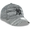 lippikset-kaareva-harmaa-snapback-ajustable-9forty-engineered-fit-new-york-yankees-mlb-new-era