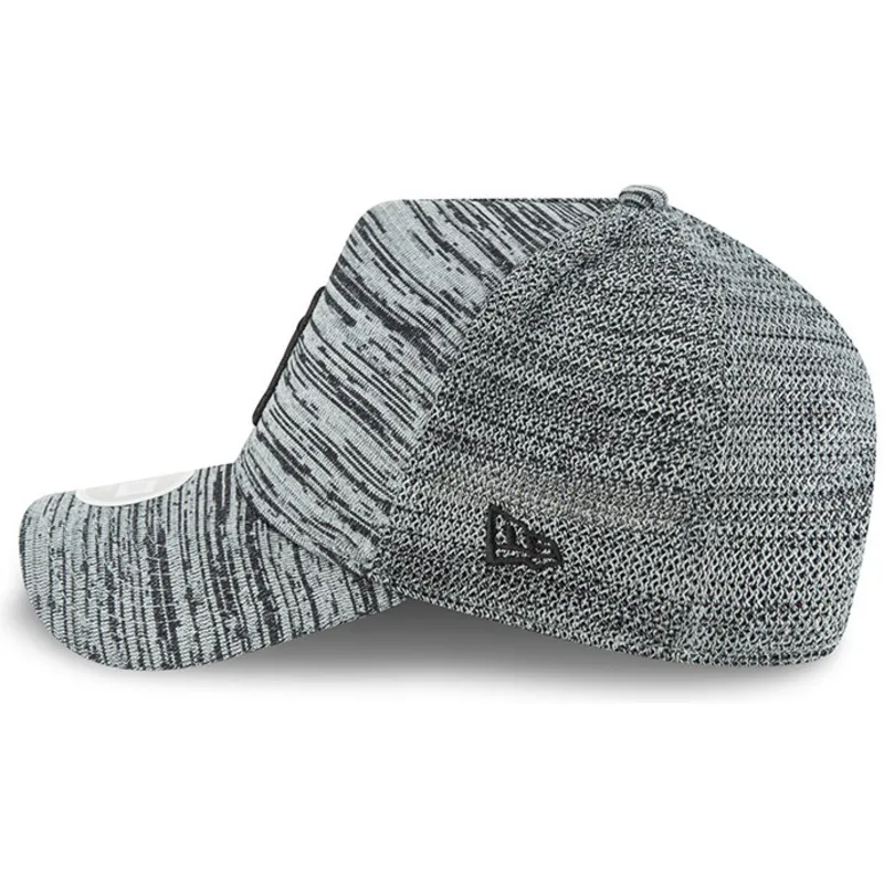 lippikset-kaareva-harmaa-snapback-ajustable-9forty-engineered-fit-new-york-yankees-mlb-new-era