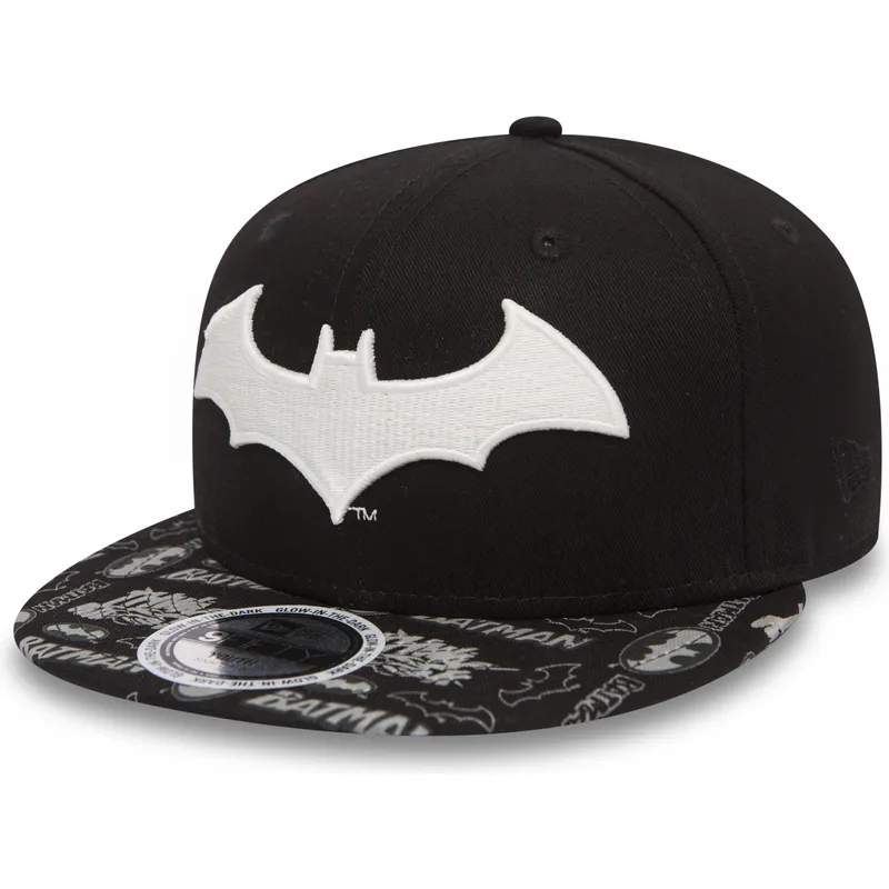 lippikset-littea-musta-snapback-lapsille-9fifty-gitd-batman-warner-bros-new-era