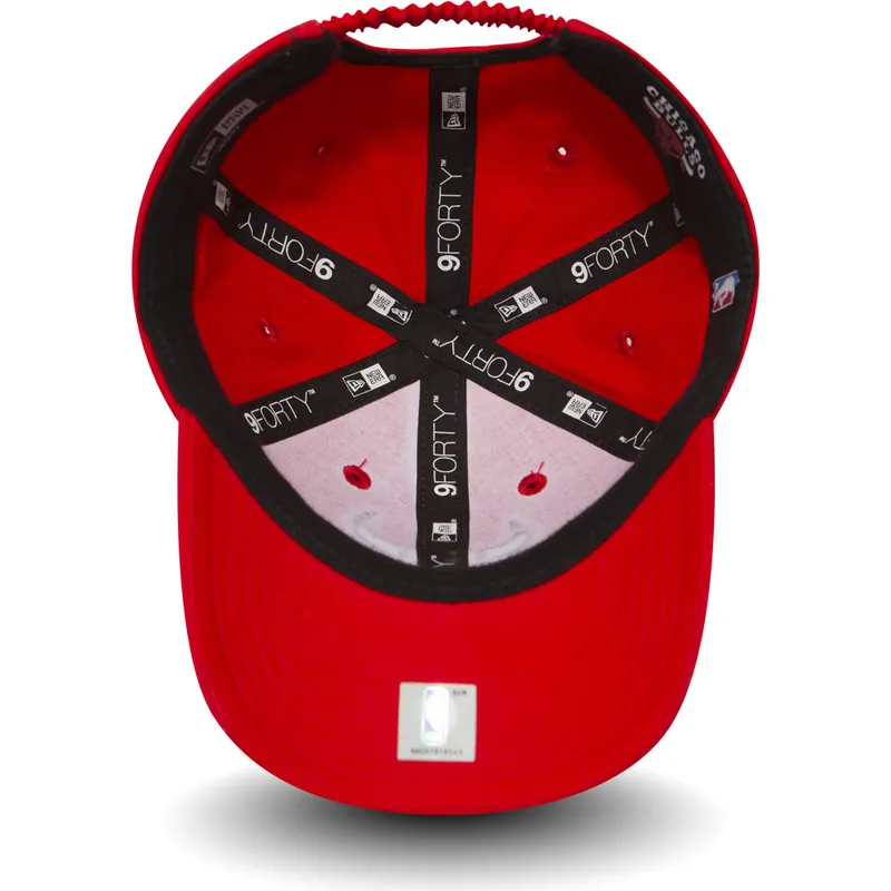 lippikset-kaareva-punainen-saadettava-nauha-lapsille-9forty-essential-chicago-bulls-nba-new-era lippikset-kaareva-punainen-saadettava-nauha-lapsille-9forty-essential-chicago-bulls-nba-new-era