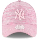 lippikset-kaareva-vaaleanpunainen-snapback-ajustable-9forty-a-frame-engineered-fit-new-york-yankees-mlb-new-era