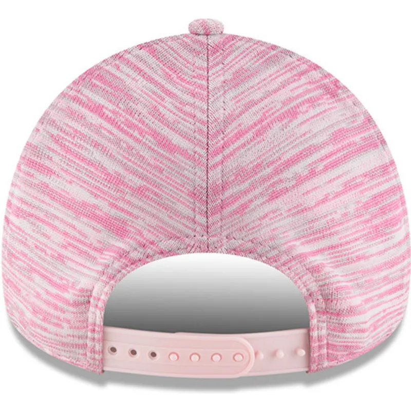 lippikset-kaareva-vaaleanpunainen-snapback-ajustable-9forty-a-frame-engineered-fit-new-york-yankees-mlb-new-era