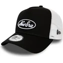 lippikset-kaareva-rekka-musta-snapback-oval-script-a-frame-new-era