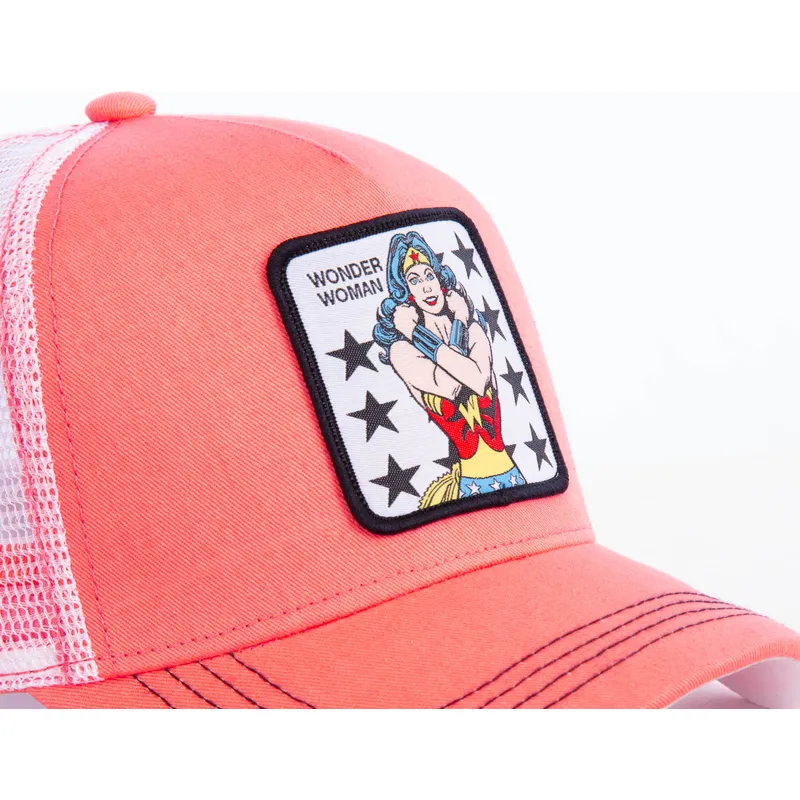 lippikset-kaareva-rekka-vaaleanpunainen-snapback-won3-wonder-woman-dc-comics-capslab