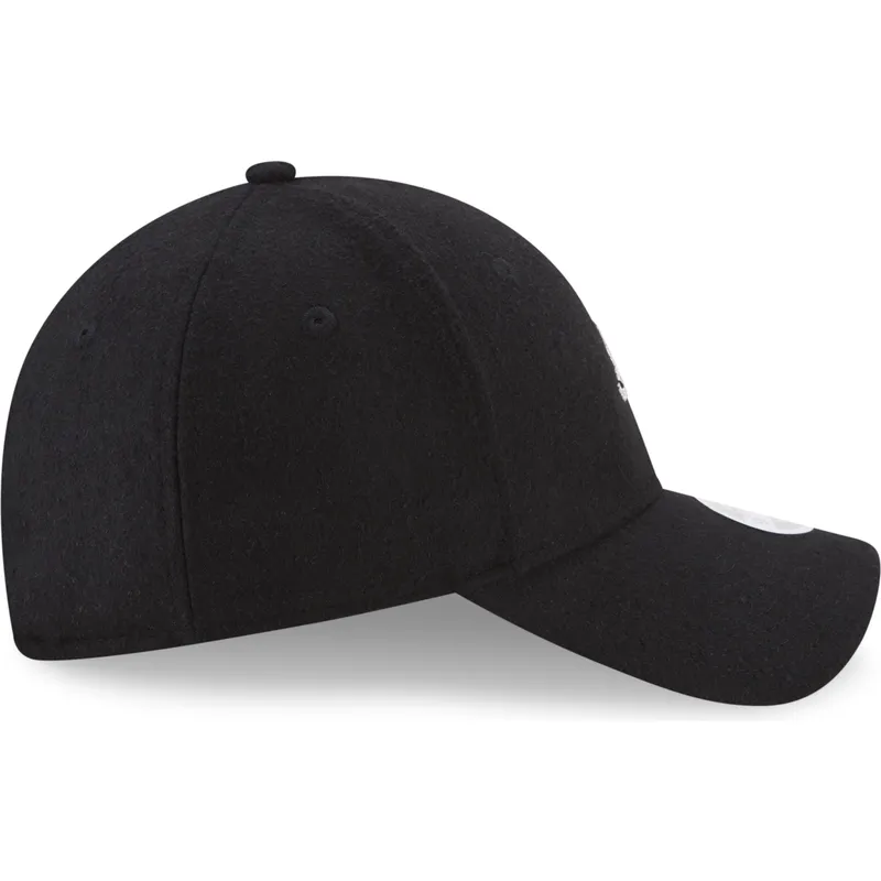 lippikset-kaareva-musta-saadettava-nauha-9forty-melton-atlanta-braves-mlb-new-era
