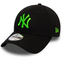 lippikset-kaareva-musta-saadettava-nauha-9forty-league-essential-neon-new-york-yankees-mlb-new-era