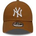 lippikset-kaareva-ruskea-saadettava-nauha-trigo-9forty-league-essential-new-york-yankees-mlb-new-era