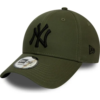 lippikset-kaareva-vihrea-saadettava-nauha-9forty-league-essential-new-york-yankees-mlb-new-era
