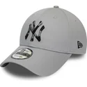 lippikset-kaareva-harmaa-saadettava-nauha-9forty-camo-infill-new-york-yankees-mlb-new-era