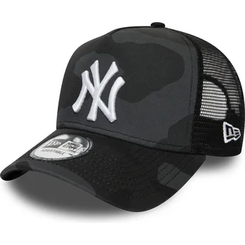 lippikset-kaareva-rekka-maastokuvio-snapback-essential-camo-a-frame-new-york-yankees-mlb-new-era