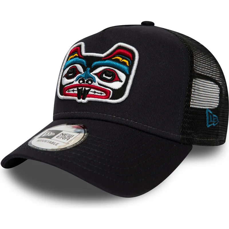 lippikset-kaareva-rekka-laivastonsininen-snapback-bear-tattoo-pack-a-frame-new-era