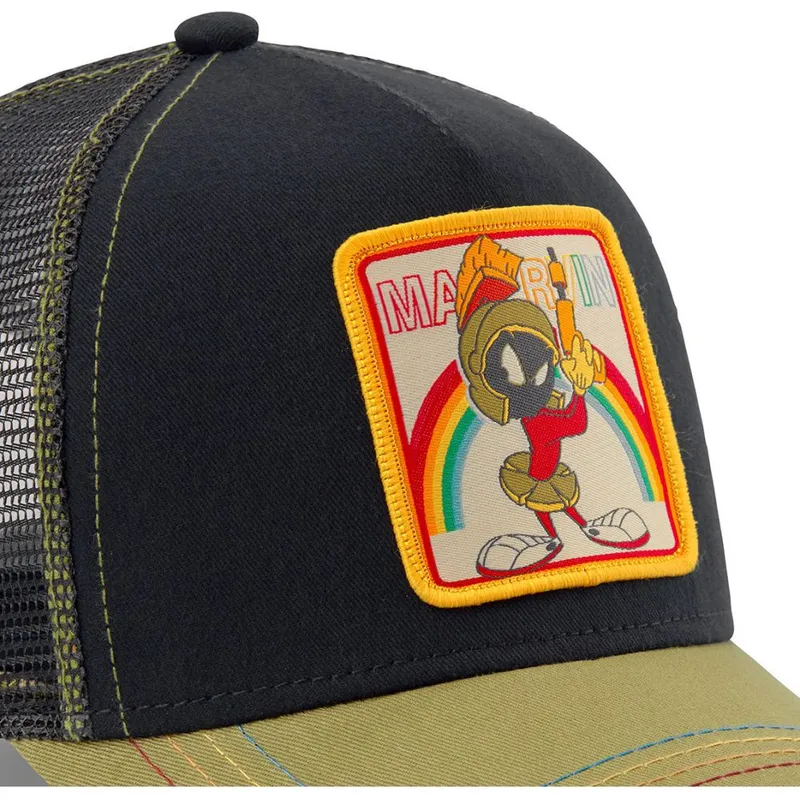 lippikset-kaareva-rekka-musta-snapback-loo-mar1-marvin-marsilainen-looney-tunes-capslab