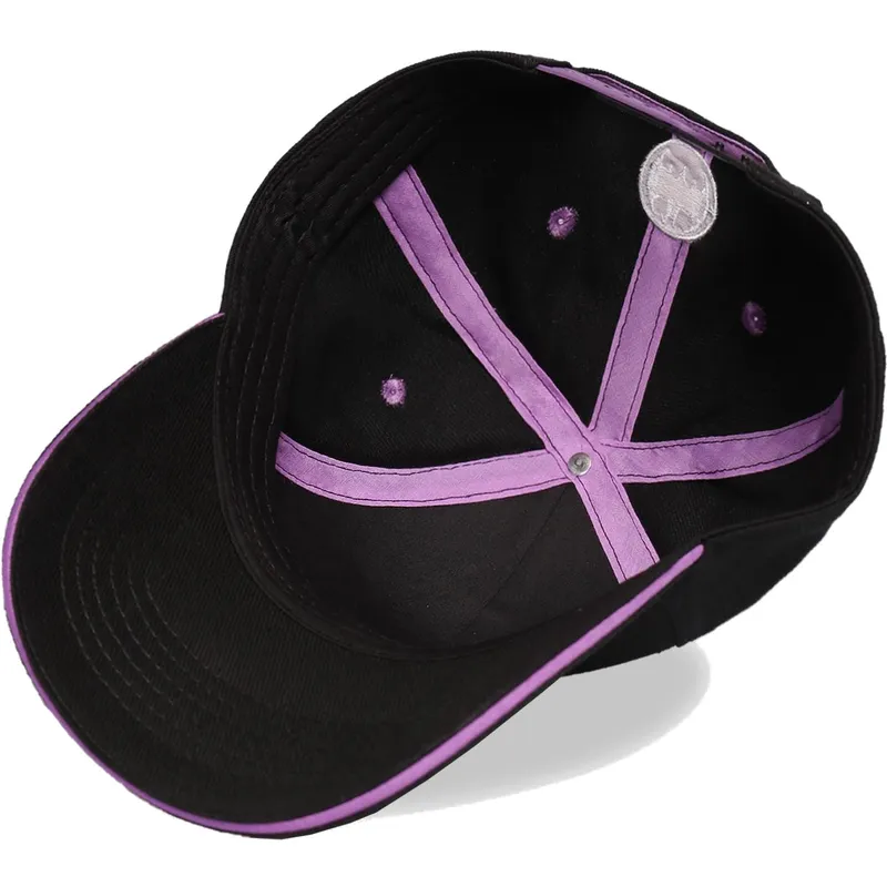 lippikset-kaareva-musta-snapback-difuzed