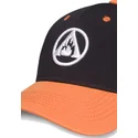 lippikset-kaareva-musta-snapback-difuzed