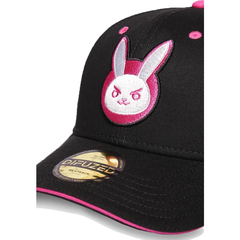 lippikset-kaareva-musta-snapback-difuzed