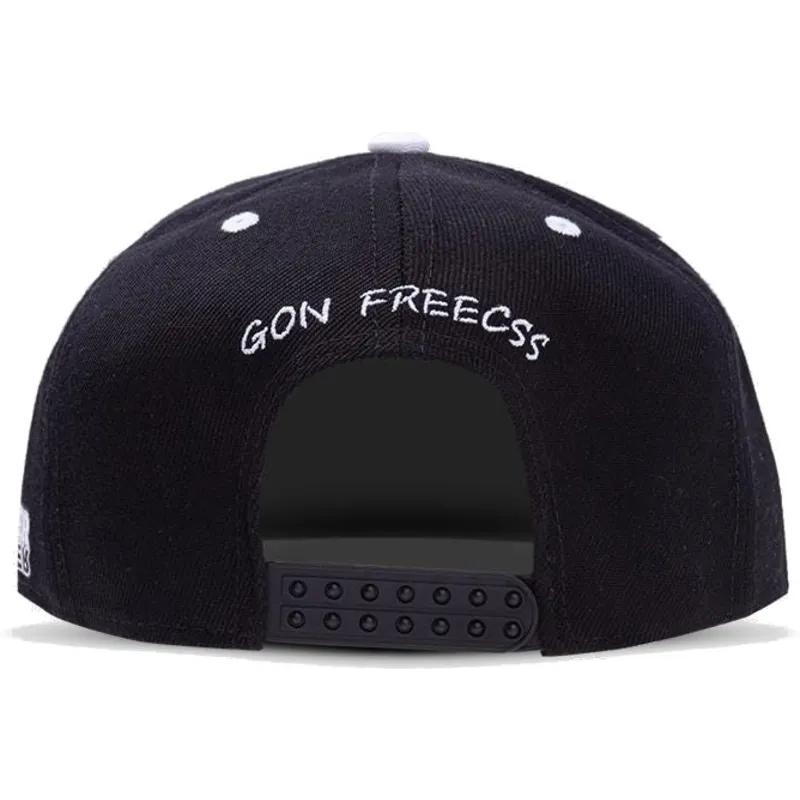 lippikset-kaareva-musta-snapback-difuzed