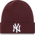 lakit-punainen-cuff-beanie-league-essential-new-york-yankees-mlb-new-era
