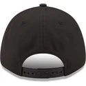 lippikset-kaareva-musta-snapback-9forty-black-and-gold-chicago-bulls-nba-new-era