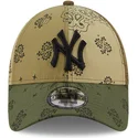 lippikset-kaareva-vihrea-saadettava-nauha-9forty-paisley-print-new-york-yankees-mlb-new-era