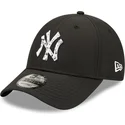 lippikset-kaareva-musta-saadettava-nauha-9forty-sports-clip-new-york-yankees-mlb-new-era