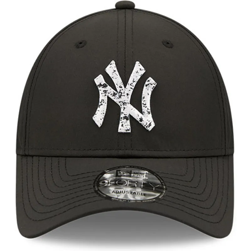lippikset-kaareva-musta-saadettava-nauha-9forty-sports-clip-new-york-yankees-mlb-new-era