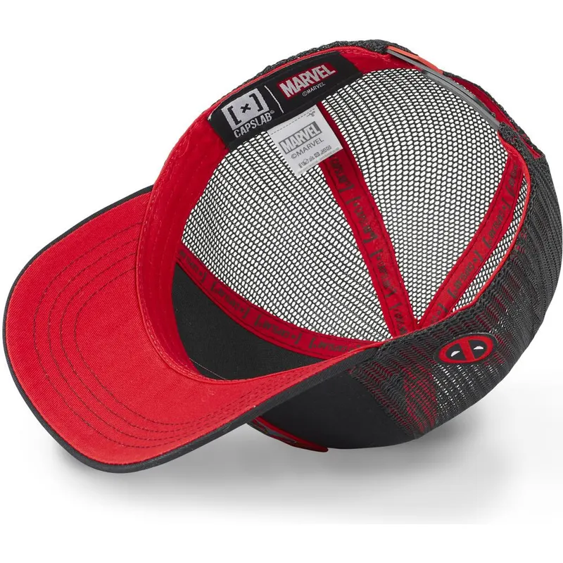 lippikset-kaareva-rekka-musta-snapback-dea1-deadpool-marvel-comics-capslab