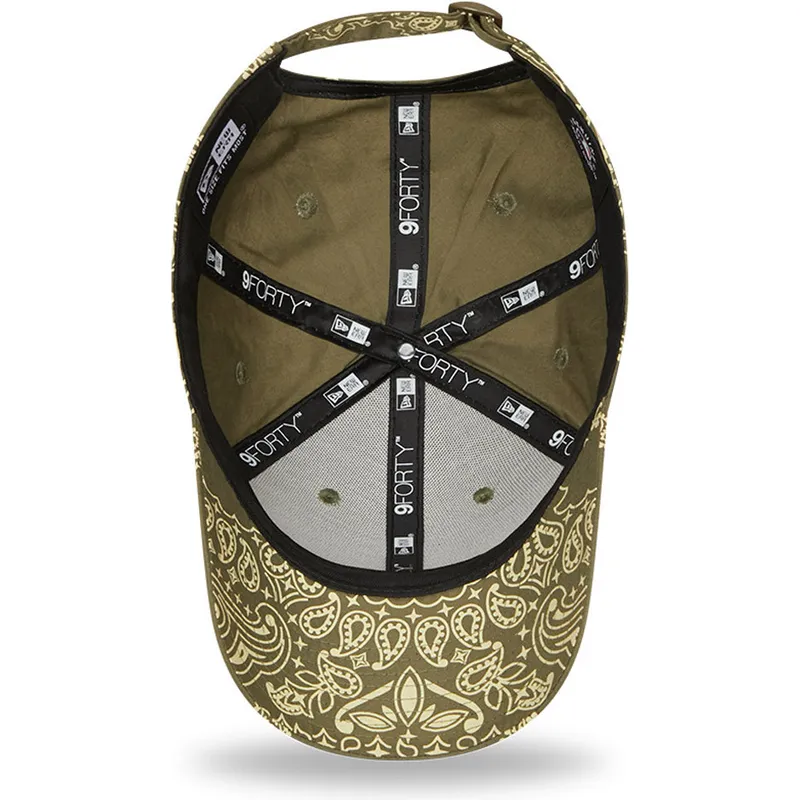 lippikset-kaareva-vihrea-saadettava-nauha-9forty-paisley-print-new-york-yankees-mlb-new-era