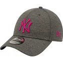 lippikset-kaareva-harmaa-saadettava-nauha-rosa-9forty-shadow-tech-new-york-yankees-mlb-new-era