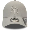new-era-curved-brim-grey-logo-9forty-diamond-era-new-york-yankees-mlb-grey-adjustable-cap