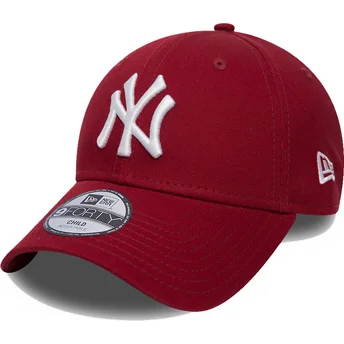 lippikset-kaareva-punainen-saadettava-nauha-lapsille-9forty-league-essential-new-york-yankees-mlb-new-era