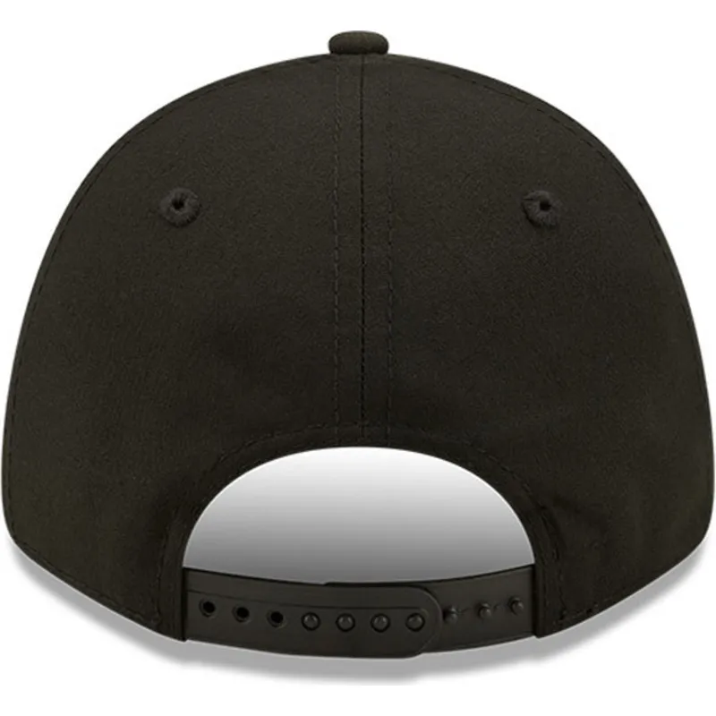 lippikset-kaareva-musta-snapback-9forty-black-base-chicago-bulls-nba-new-era