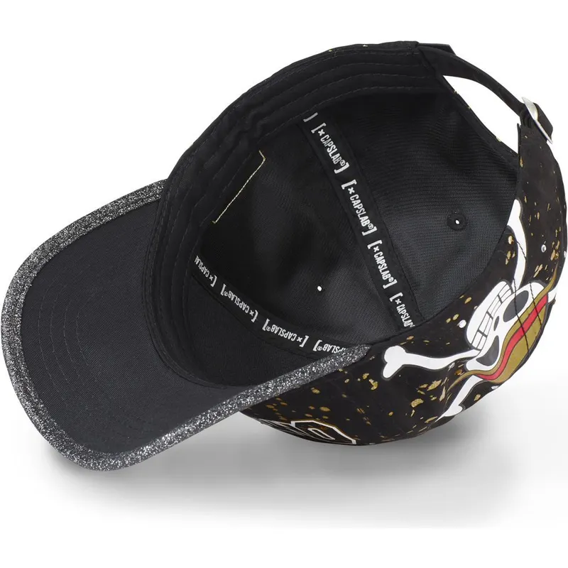 lippikset-kaareva-musta-saadettava-nauha-tag-log2-one-piece-capslab