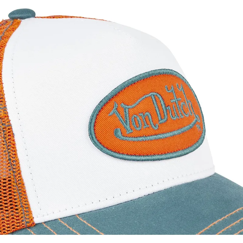 lippikset-kaareva-rekka-valkoinen-snapback-sum-hun-von-dutch