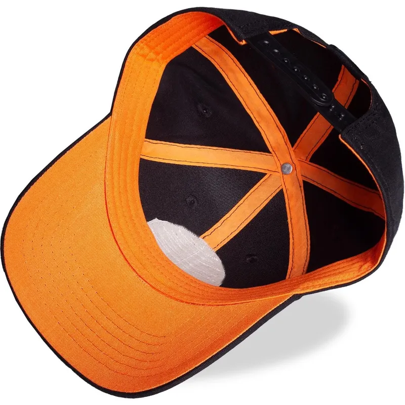 lippikset-kaareva-musta-snapback-difuzed