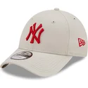 cap-kaareva-beige-adjustable-strap-9forty-league-essential-new-york-yankees-mlb-new-era